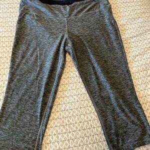 New Balance Capri stretch workout pants